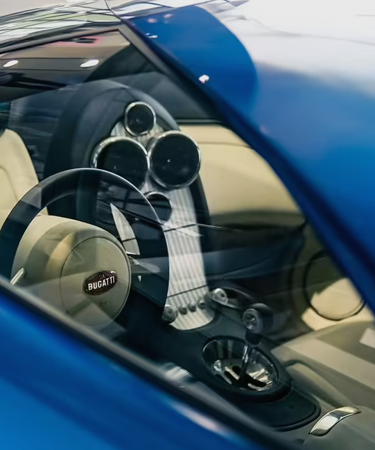 尘封20年重见天日!布加迪18缸猛兽公开亮相