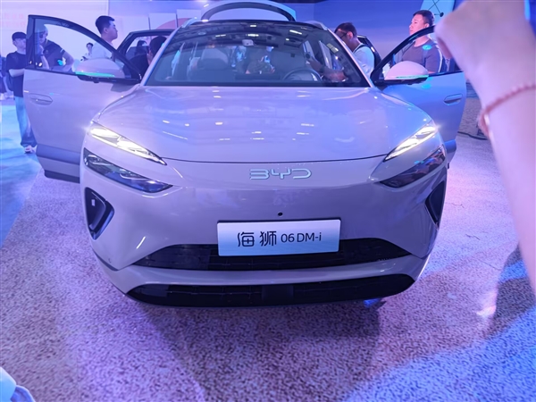 满油满电续航超1600km 比亚迪全新海狮06上市:13.98万起