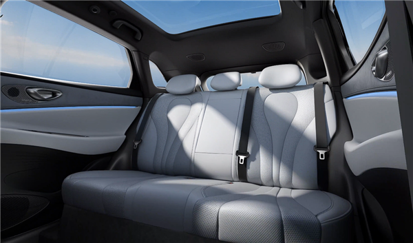 满油满电续航超1600km 比亚迪全新海狮06上市:13.98万起