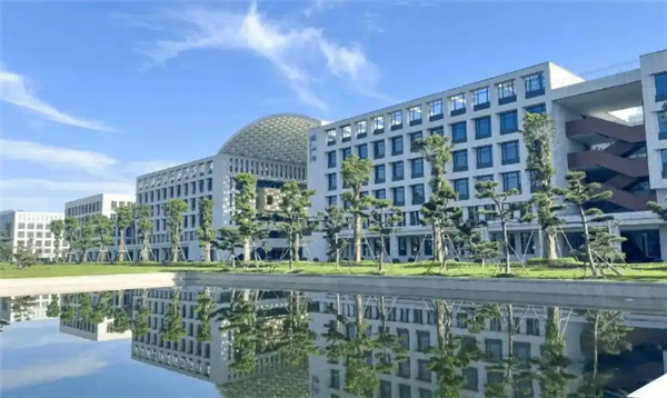 福耀科技大学7位院长亮相 本硕博8年制培养