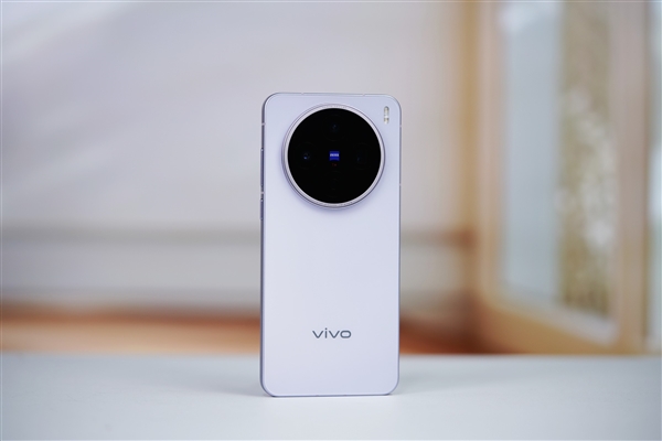 vivo X300影像旗舰规格首曝：2亿大底主摄、潜望长焦也换了