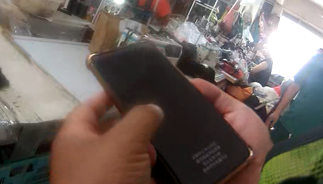 女子听信抖音每月扣900元 手机黑屏被操控 反诈人员夺机拔卡