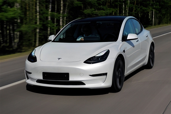 马斯克转发懂车帝测试 李楠:人命关天 有则改之 无则加勉