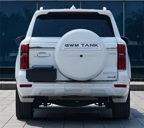 魏建军发布新款坦克500实车图:“敦煌绿”车色首次亮相