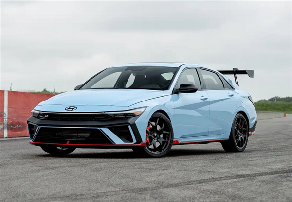 可合法上路的TCR赛车！现代伊兰特特别版发布：提供6速手波