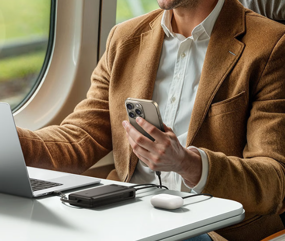 罗马仕充电宝在口袋里自燃：小伙大腿三度烧伤 非召回批次