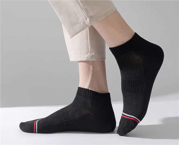 三枪中短筒袜大促:5双限时9.9元