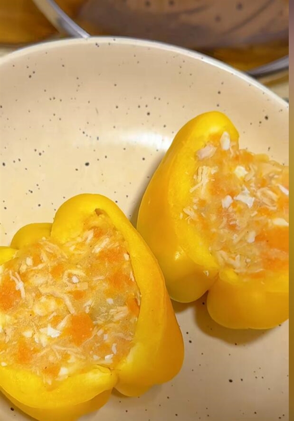 女子跟风女星生吃彩椒碗:结果感染钩虫