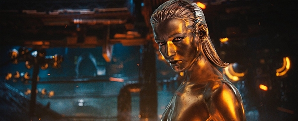 神奇四侠力压超人