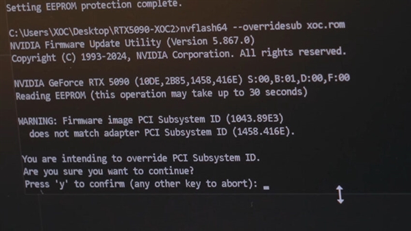 技嘉RTX 5090刷入华硕超频BIOS:功率限制1600W!提升10.3%