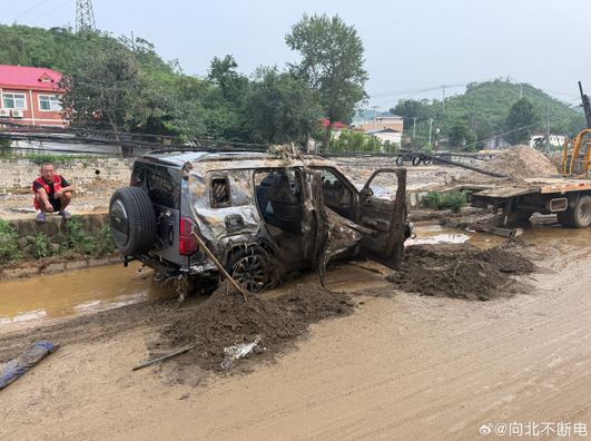 A柱零变形+全程通电!比亚迪方程豹灾区救援实车曝光