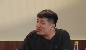 张雪峰自称对消费没有任何欲望:一不买房 二不开车