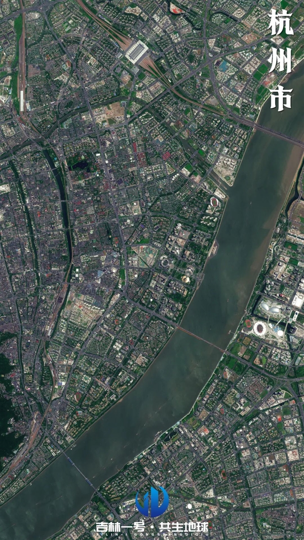 地表温度超70℃!卫星俯瞰国内“火炉”城市:有你家吗