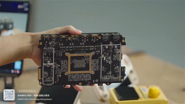 AYANEO NEXT 2官宣:AMD顶级锐龙AI Max+ 395走入旗舰掌机