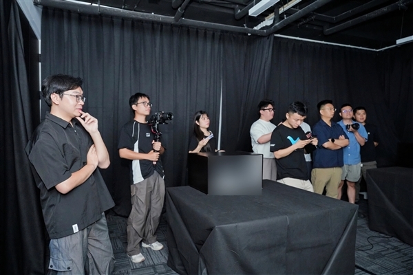 15999元碾压10万!当贝S7 Ultra Max发布:5800 CVIA行业最亮、最高对比度