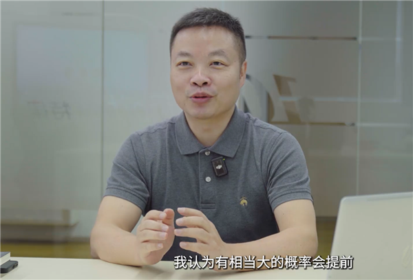 何小鹏:小鹏图灵AI芯片拿到最严苛的车规级认证 15年性能不衰退!