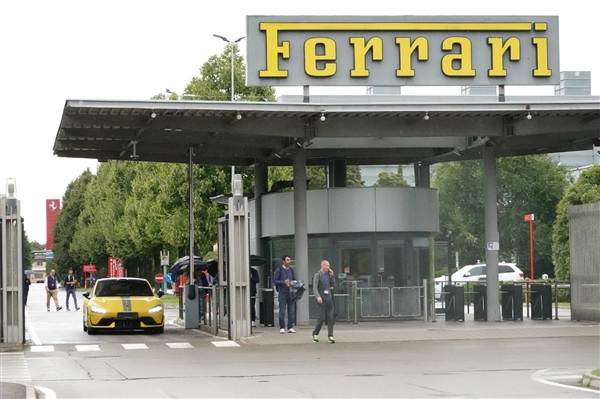 陈震谈法拉利官方买了一台小米SU7 Ultra:好事 国产电动车三电、智舱和智驾领先