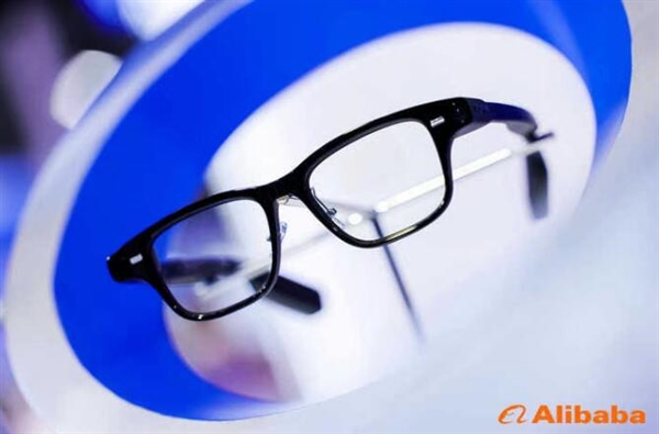 夸克AI眼镜支持高德地图:直接把路线“投”在眼前