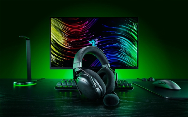 1999元 雷蛇旋风黑鲨V3专业版头戴耳机发布 无线也0延迟