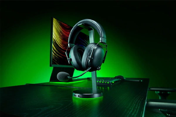 1999元 雷蛇旋风黑鲨V3专业版头戴耳机发布 无线也0延迟