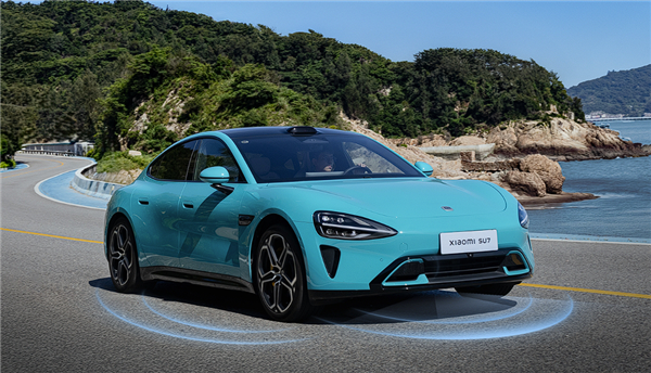 小米端到端辅助驾驶升级1000万Clips版本：7大显著提升跻身第一梯队！