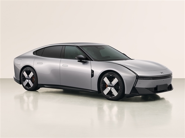 外观比肩日产GT-R!全新小鹏P7定档8月6日中国首秀