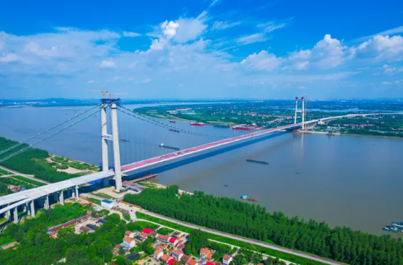 长江最宽悬索桥!双柳长江大桥主桥合龙:双向八车道