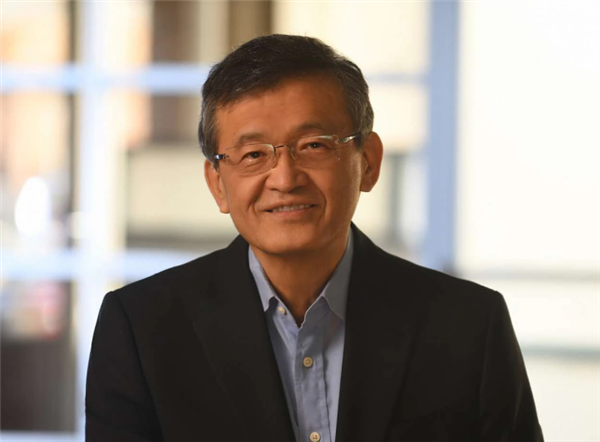 站在十字路口的英特尔