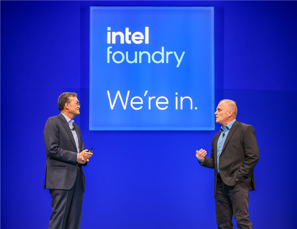 站在十字路口的英特尔