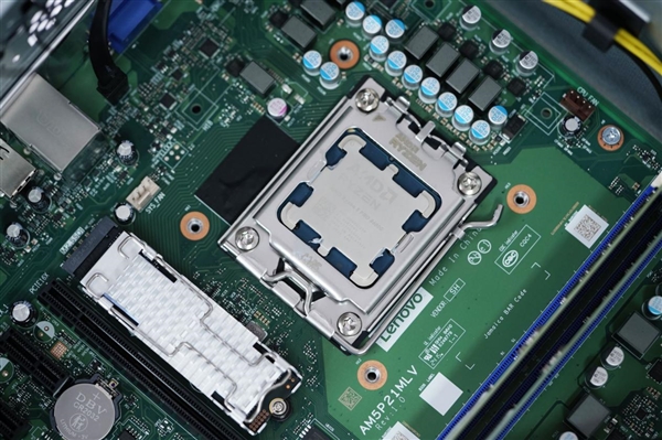 搭载AMD锐龙5 8600G!联想启天M550商用主机图赏