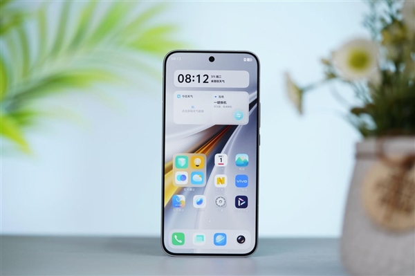 首发2K三星珠峰屏 一眼通透!iQOO 15图赏