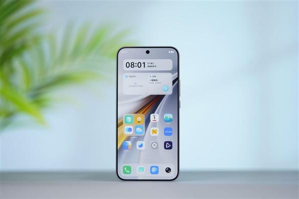 首发2K三星珠峰屏 一眼通透!iQOO 15图赏