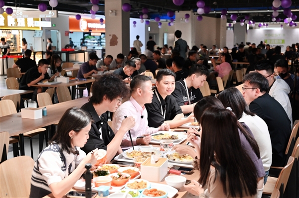 小鹏汽车乔迁广州新总部:有8万平公园+2万平餐厅