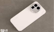 真我 GT8 系列解析：街拍神器与最强标准版的双重突破