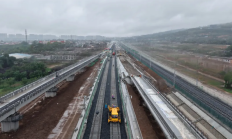 
        		西康高铁全线铺轨正式启动 全线桥隧比高达94% !	