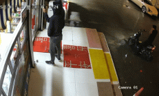 事发凌晨！滕州4名小青年蒙面夜闯无人店