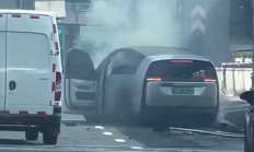 
        		理想MEGA遭撞后起火燃烧 车主称安全还会买！高管：感谢认可 ！	