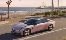 全新小鹏P7“星暮紫”官图发布！8月6日将迎全球首秀